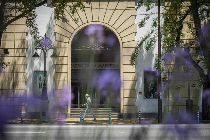 Fachada principal del Teatro de la Maestranza. En Sevilla, (Andalucía, España), a 05 de junio de 2020.