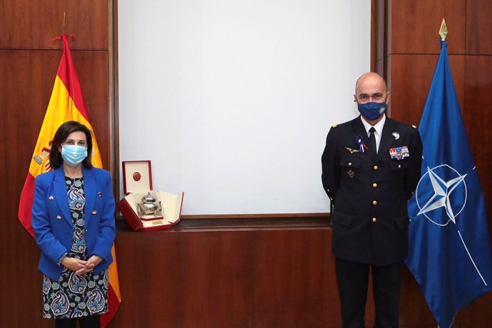 La ministra de Defensa, Margarita Robles, ha mantenido este martes un encuentro con el general André Lanata, Comandante del Mando Aliado de Transformación (SACT) de la OTAN.