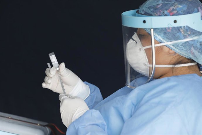 Una trabajadora sanitaria de Perú en plena pandemia del coronavirus.