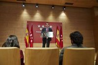 Aguado agradece a los 111 voluntarios su disposición para trabajar en el Zendal y asegura que no faltará personal