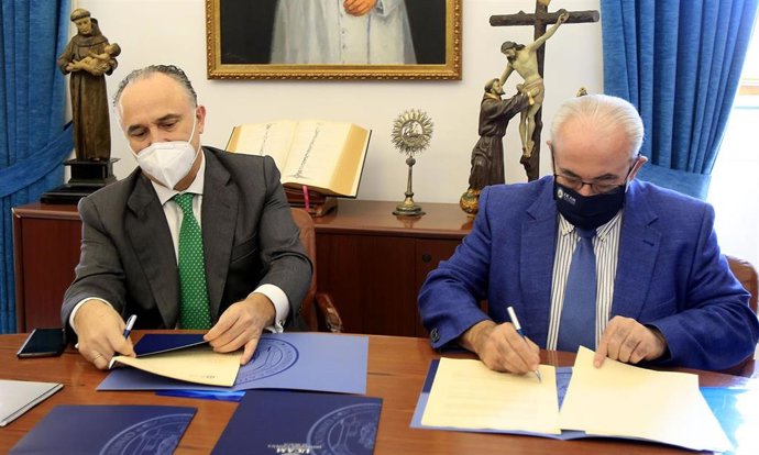 Imagen de la firma del acuerdo