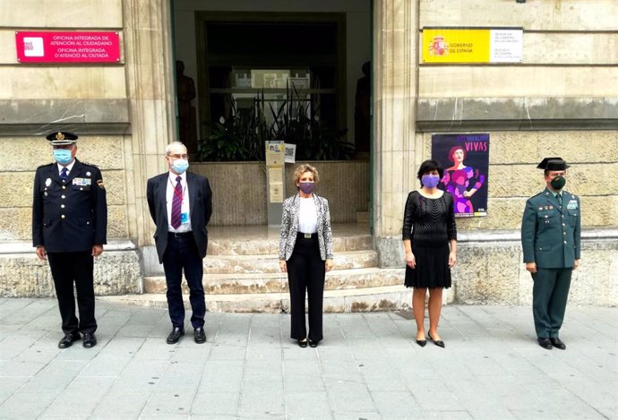 La Delegación del Gobierno en Baleares guarda un minuto de silencio con motivo del Día Internacional de la Eliminación de la Violencia contra la Mujer.