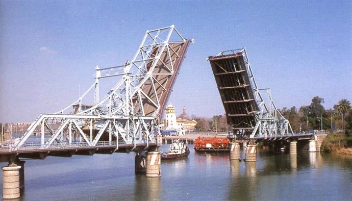 El antiguo puente de Alfonso XIII en su ubicación original