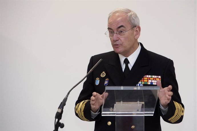 Almirante Jefe de Estado Mayor de la Armada, almirante Teodoro López Calderón