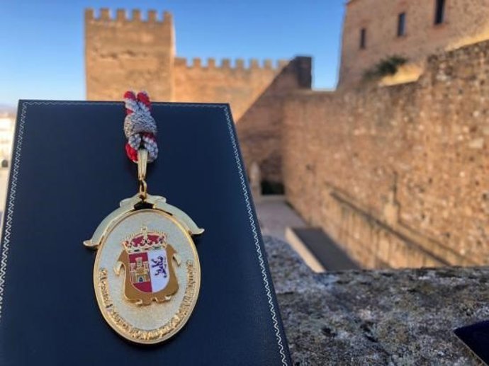 Medalla de Cáceres que se entrega este 2020 a todos los que han luchado en primera línea contra la pandemia