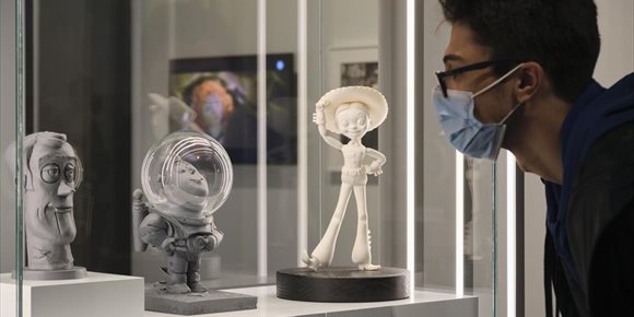 1. CaixaForum Sevilla acoge una muestra sobre Pixar con 130 dibujos originales y 48 maquetas