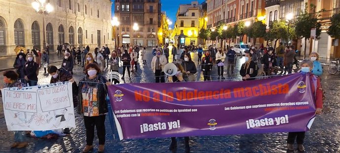 Concentración en Sevilla con motivo del 25N convocada por el Movimiento Feminista de Sevilla
