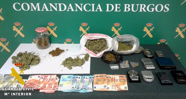 Material incautado por la Guardia Civil en la 'Operación Hoguera-Fraternitas'.