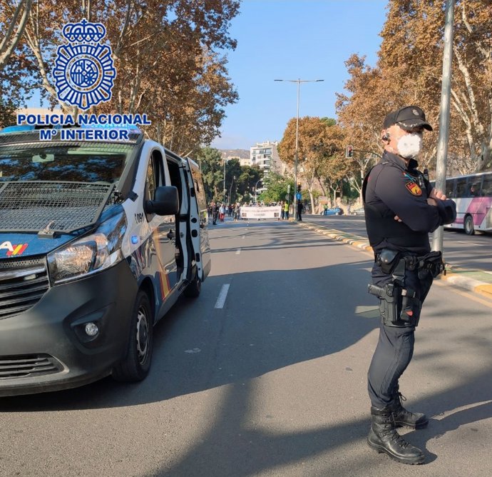 La Policía Nacional Detiene A Un Hombre Por Tráfico De Drogas Que Fue Sorprendido Con 4.106 Euros Y 21, 6 Gramos De Cocaína
