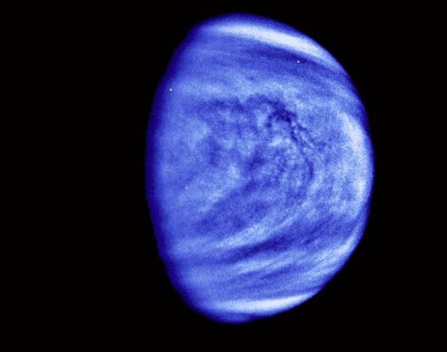 Fotografía tomada por la sonda espacial no tripulada Galileo en ruta a Júpiter en 1990 durante un sobrevuelo de Venus.