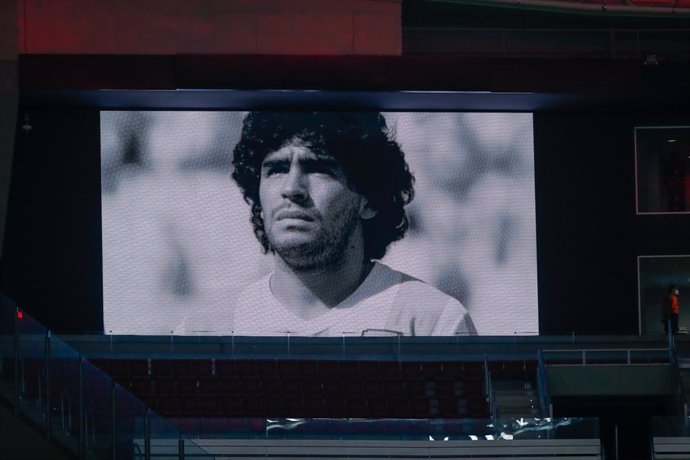 Homenaje a Maradona en un partido de Champions