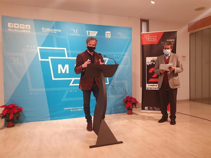 El diputado de Cultura, Víctor González, durante el fallo del jurado del Premio Internacional de Poesía Emilio Prados