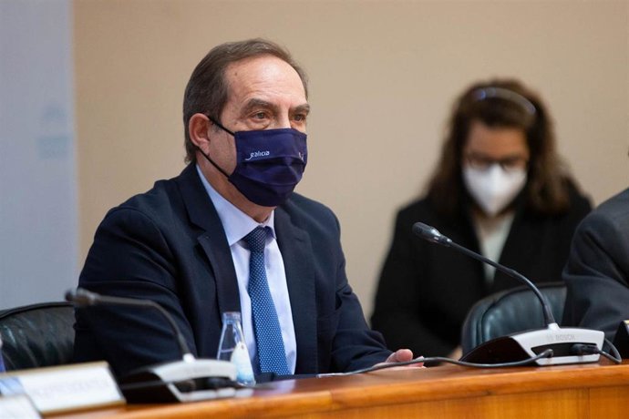 O conselleiro de Facenda, Valeriano Martínez