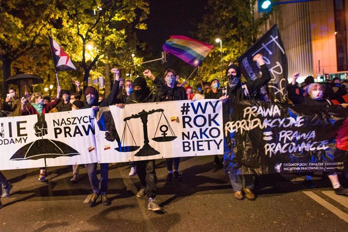 Protestas contra la ilegalización del aborto en Polonia