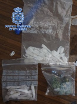Dosis intervenidas en una operación contra el tráfico de drogas en Lucena (Córdoba)