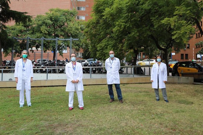 Investigadores del Hospital Vall d'Hebron que han realizado el estudio sobre transmisión de covid-19 en menores en Catalunya