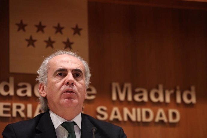 El consejero de Sanidad de la Comunidad de Madrid, Enrique Ruiz Escudero, hace balance de la situación epidemiológica y asistencia en la Comunidad de Madrid, en Madrid (España), a 27 de noviembre de 2020.
