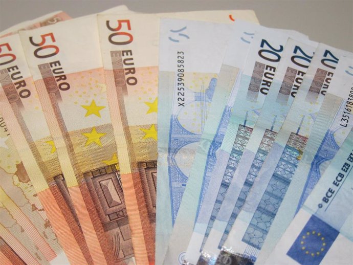 Billetes de euro, dinero.
