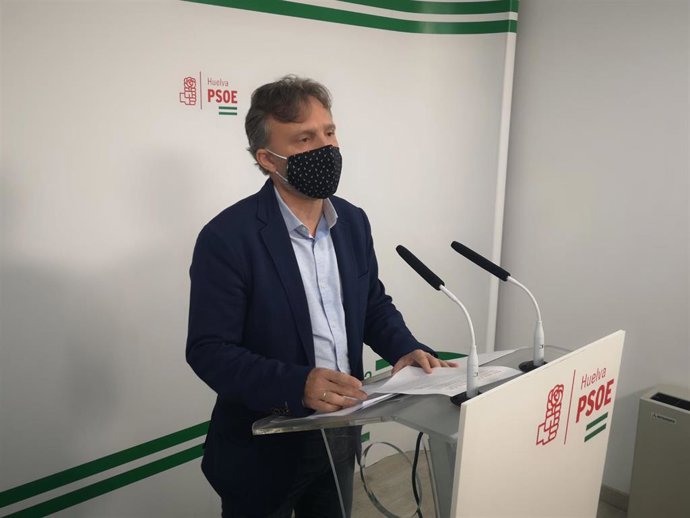 El portavoz del Grupo Parlamentario Socialista, José Fiscal.