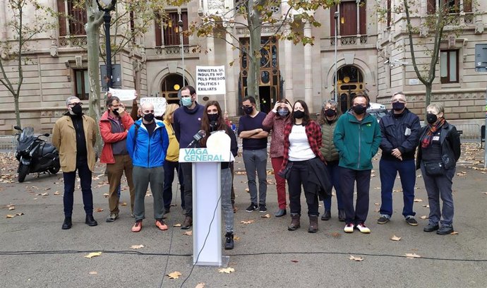 Rueda de prensa por la condena a hasta tres años y medio de prisión por desórdenes a dos huelguistas del 8-N de 2017. En Barcelona, el 27 de noviembre de 2020.