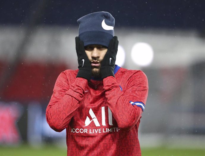 Neymar Jr of PSG during the warm up before the UEFA Champions League, Group Stage, Group H football match between Paris Saint-Germain (PSG) and Manchester United (Man U) on October 20, 2020 at Parc des Princes stadium in Paris, France