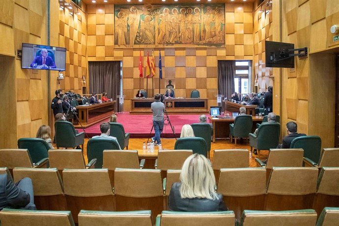 Pleno del Ayuntamiento de Zaragoza en pandemia