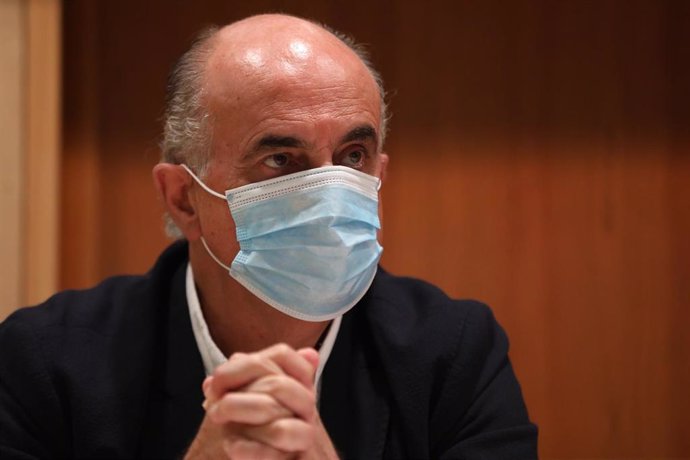El viceconsejero de Salud Pública y Plan Covid-19, Antonio Zapatero comparece en rueda de prensa en la Consejería de Sanidad, en Madrid (España), a 27 de noviembre de 2020.
