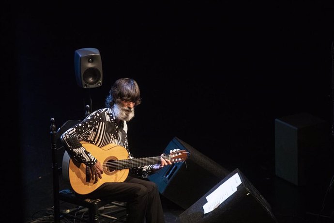 Concierto 'La voz de mi guitarra', de Emilio Caracafé