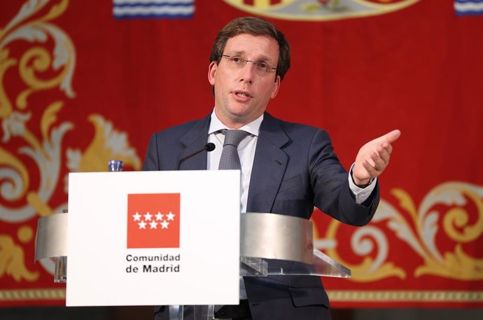 L'alcalde de Madrid, José Luis Martínez-Almeida, en unes declaracions sobre la situació actual i evolució epidemiolgica de la Covid-19, a la Real Casa de Correos, seu del Govern regional, a Madrid (España), el 13 d'octubre del 2020.