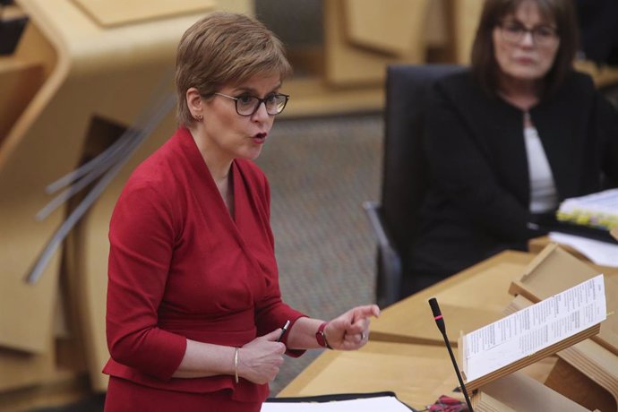 Nicola Sturgeon, en una compareixena al Parlament escocs, a Edimburg