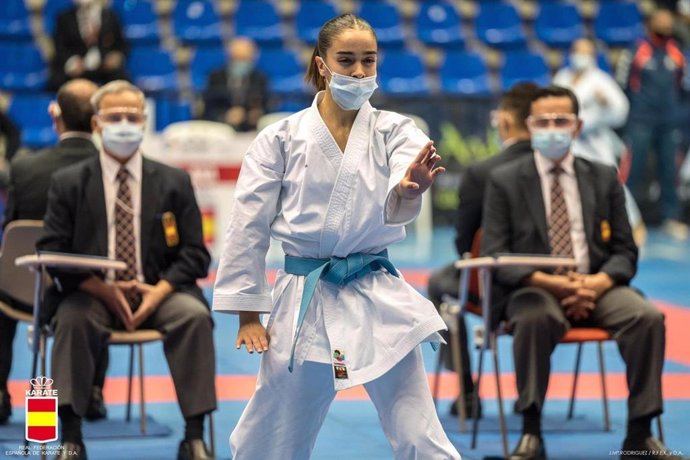 La karateca extremeña Paola García durante un campeonato.