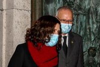 Ayuso agradece a los médicos que "se hayan jugado la vida para proteger a los demás"