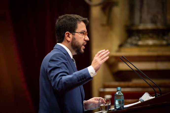 El vicepresidente de la Generalitat, Pere Aragons, en una comparecencia sobre la gestión de la segunda ola en el pleno del Parlament.