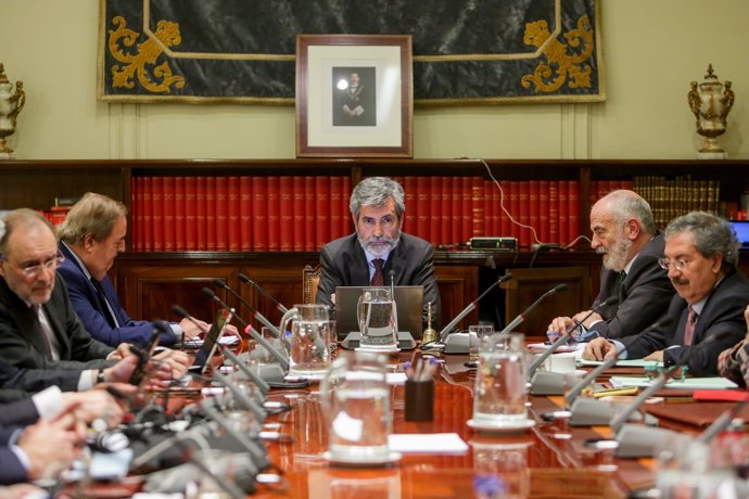El presidente del Consejo General del Poder Judicial y del Tribunal Supremo, Carlos Lesmes, preside el pleno del CGPJ en Madrid, España, a 16 de enero de 2020