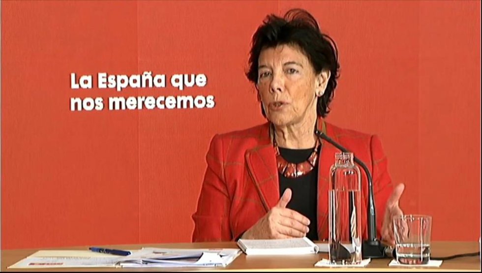 La ministra de Educación y Formación Profesional, Isabel Celaá, durante una intervención desde la sede de Ferraz