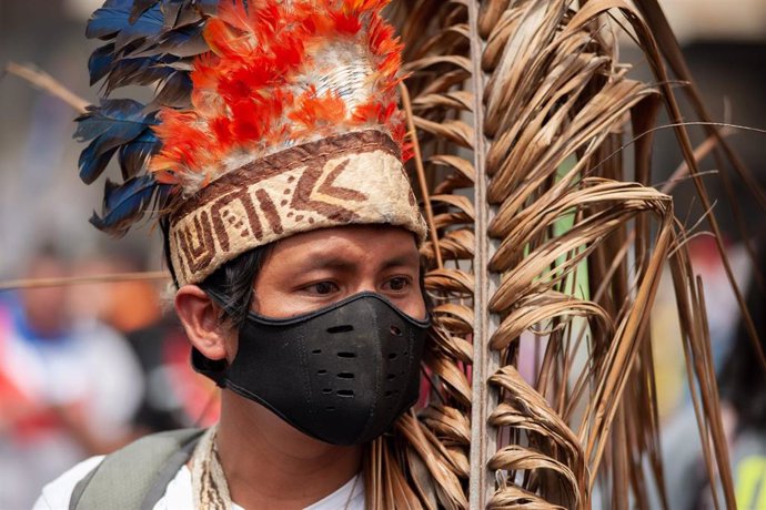 Uno de los participantes en la huelga indígena celebrada en Colombia el pasado mes de octubre.