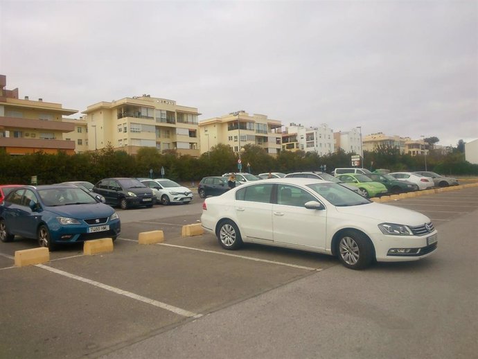 Coches estacionados en Mairena del Aljarafe