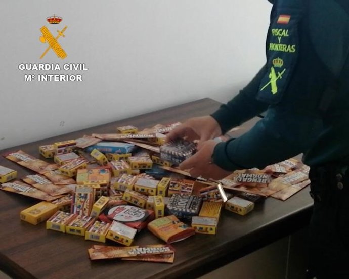 Artículos de pirotecnia intervenidos.