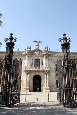 Fachada de la Universidad de Sevilla 
