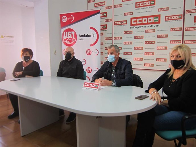 Rueda de prensa de CCOO y UGT sobre la huelga indefinida convocada en el sector de la limpieza de edificios públicos y locales