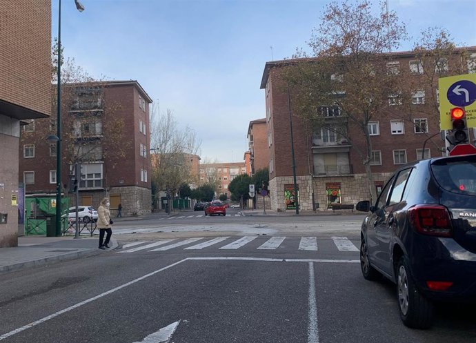 La calle Aurora, ya abierta en el cruce con el paseo de Zorrilla.