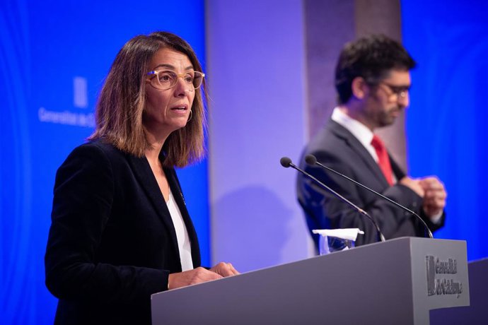 La consellera de Presidncia i portaveu del Govern, Meritxell Budó, i el conseller de Polítiques Digitals i Administració Pública, Jordi Puigneró, en una roda de premsa. Barcelona (Espanya), 29 d'octubre del 2020.
