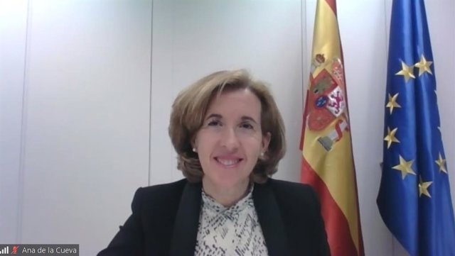 La secretaria de Estado de Economía, Ana de la Cueva, durante una sesión del 'banking lab' centrada en el papel de los bancos en la canalización de los fondos europeos para la recuperación, organizada por Cunef y AEB.