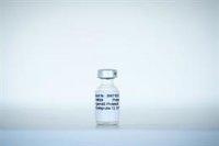 Pfizer y BioNTech también pidieron ayer la autorización para comercializar su vacuna COVID-19 en Europa