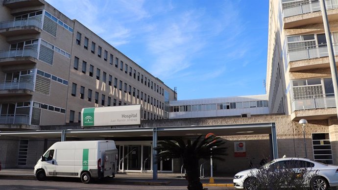 Fachada del Hospital Juan Ramón Jiménez de Huelva