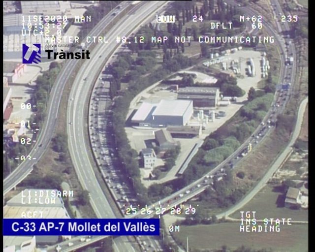 El trànsit de sortida a la C-33 i l'AP-7, Mollet del Vallès (Barcelona).