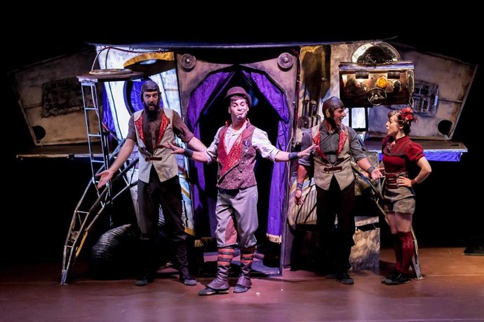 Compañía Tresperté con la obra de teatro 'Oopart'