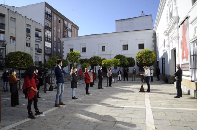 La Asamblea de Extremadura celebra un acto con motivo del Día contra el sida