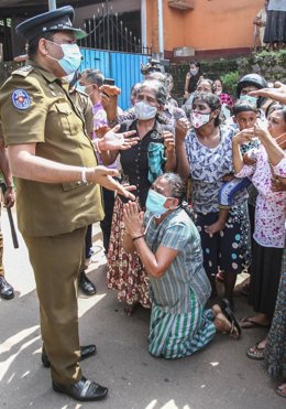 Familiares de presos en Sri Lanka. 