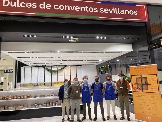 La venta de los tradicionales dulces de convento tendrá un horario de 11,30 a 14,30 y de 15:30 a 18,00 horas en la planta alta del Centro Comercial Los Arcos.